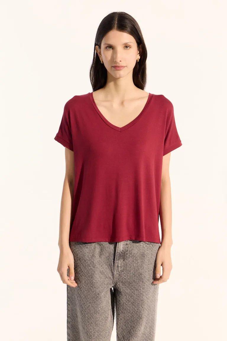 Remera amplia de escote en V, corte relajado y caída suave de Portsaid en Remeras para argentina