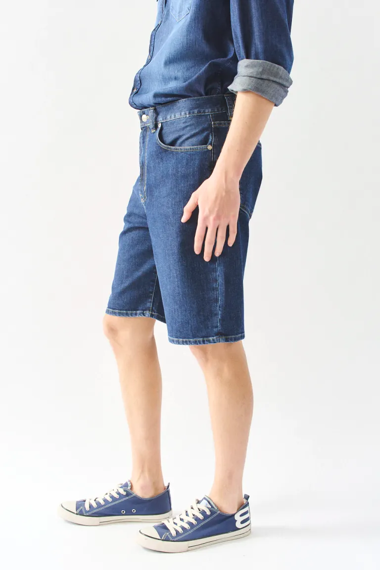 Bermuda de jean amplia con cierre y detalle metálico en el bolsillo trasero de Bensimon en Bermudas y Shorts para argentina