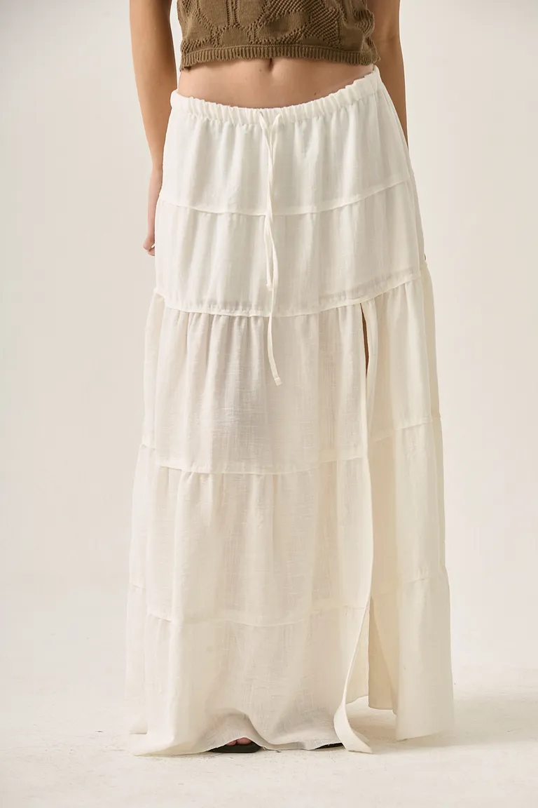 Falda midi renata de viscosa crepe con recortes en capas y cintura elastizada de Sweet en Faldas para argentina