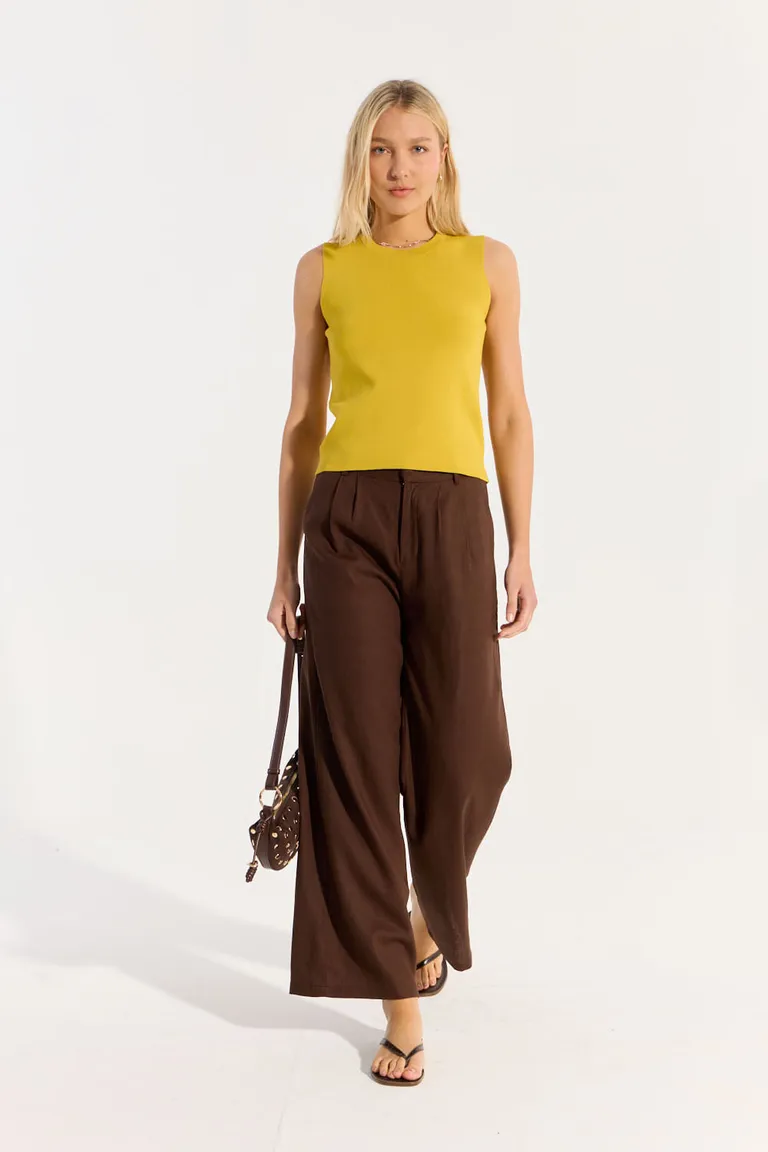 Musculosa básica de corte ajustado en color amarillo para mujer de Portsaid en Buzos y Sweaters para argentina