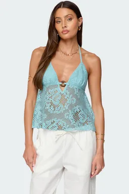Top halter babydoll crochet transparente de Edikted en Tops para argentina
