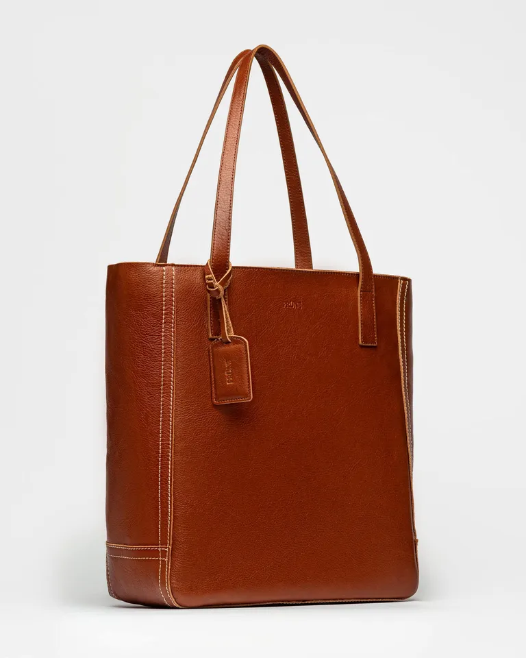 Bolso de Mano de Cuero Vegetal Marrón con Cierre y Espacio para Laptop de Prüne en Bolsos y Carteras para argentina