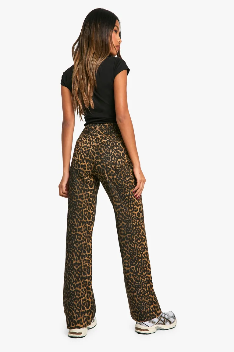 Jean elastizado recto animal print de Boohoo en Pantalones para argentina
