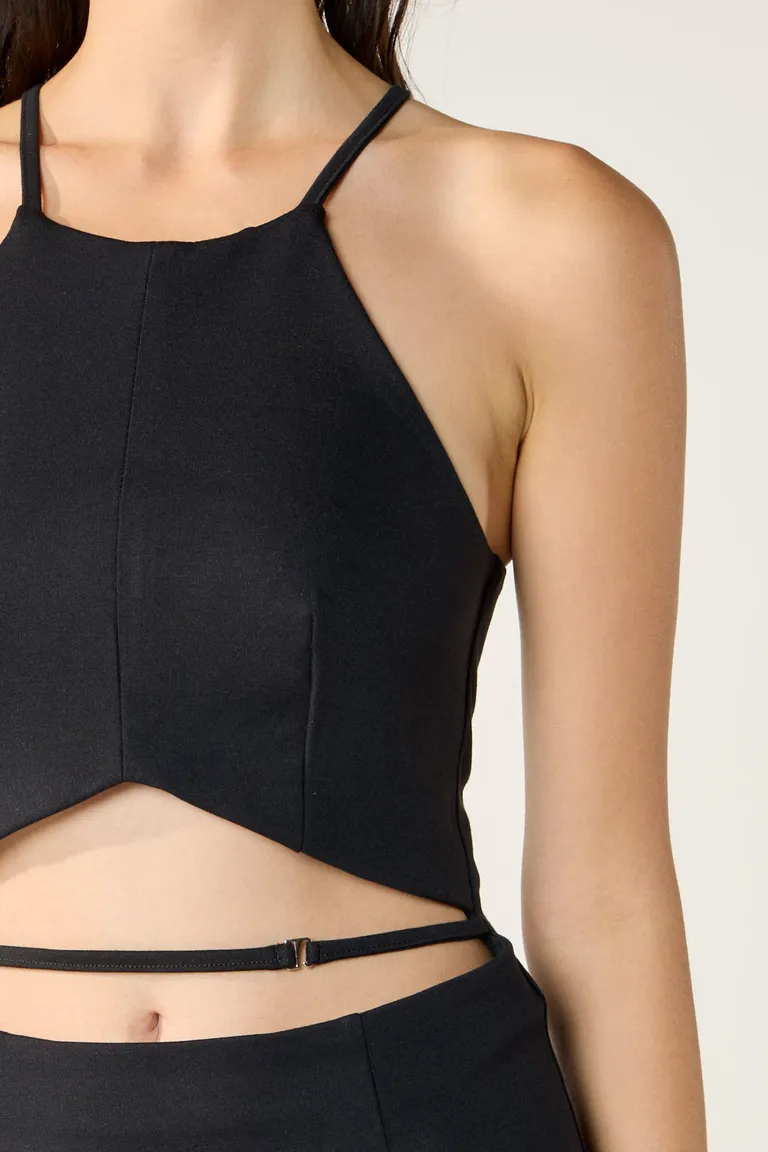 Vestido corto de punto roma con escote halter y detalle en la cintura de Cuesta Blanca en Vestidos para argentina