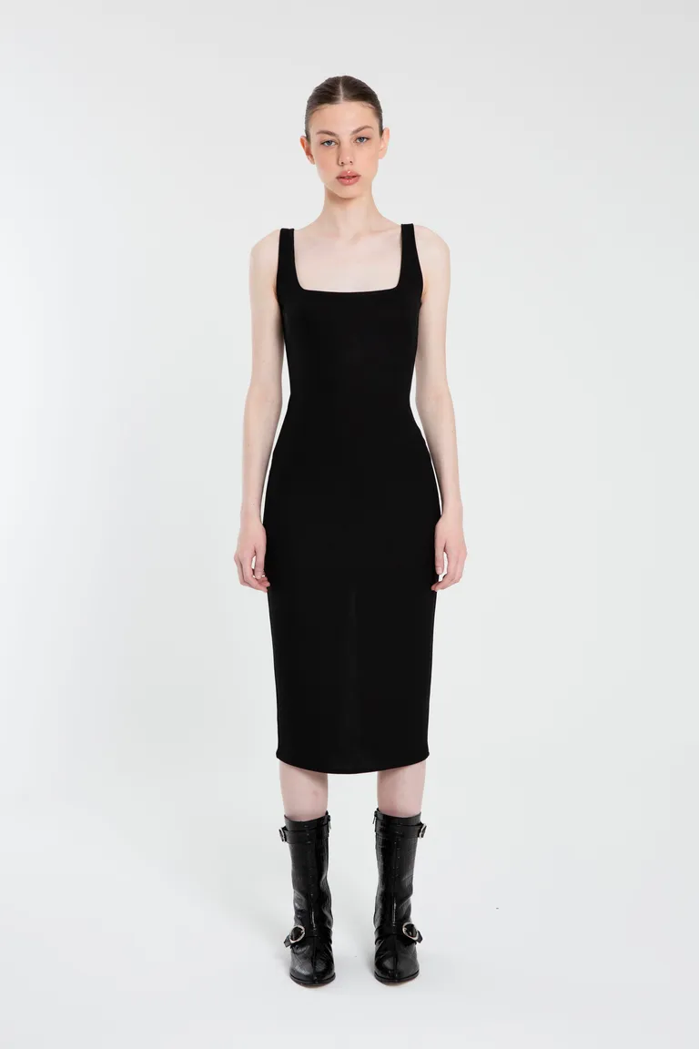 Vestido negro de corte ajustado y escote cuadrado con pinzas en la espalda de Naíma en Vestidos para argentina