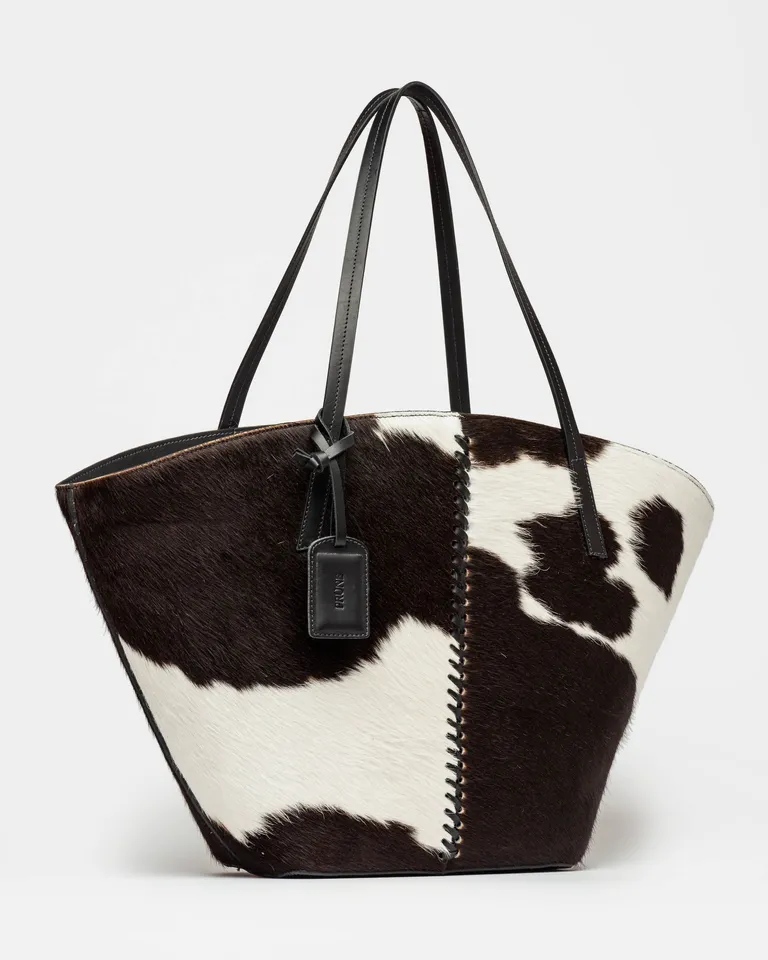 Cartera de cuero estilo tote con costuras verticales y acabado artesanal de Prüne en Bolsos y Carteras para argentina