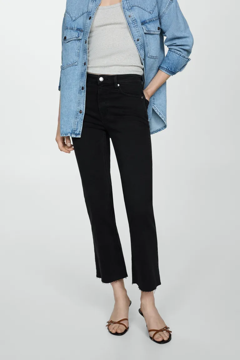 Jeans sienna flare cortos de Mango en Pantalones para argentina
