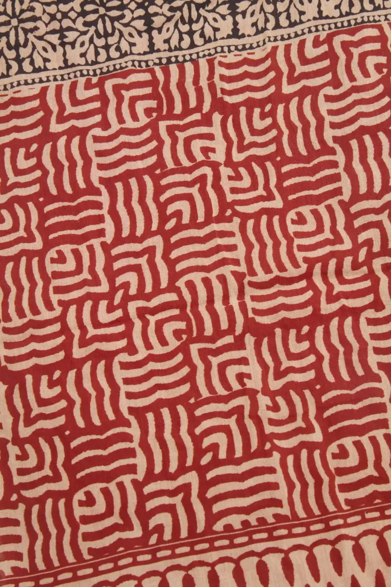 Pareo de algodón con estampado étnico - Prenda versátil para tus días de playa de Rapsodia en Swimwear y Beachwear para argentina