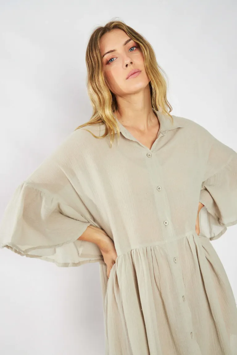 Camisola lino ghandi blanca, de corte amplio y mangas voladas de Belle en Vestidos para argentina