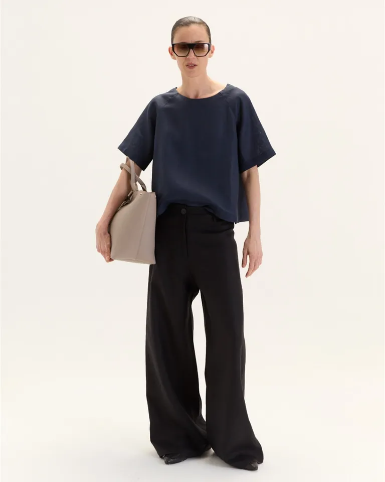 Pantalón kisha de corte sastrero y diseño innovador sin costura lateral de Blue Sheep en Pantalones para argentina