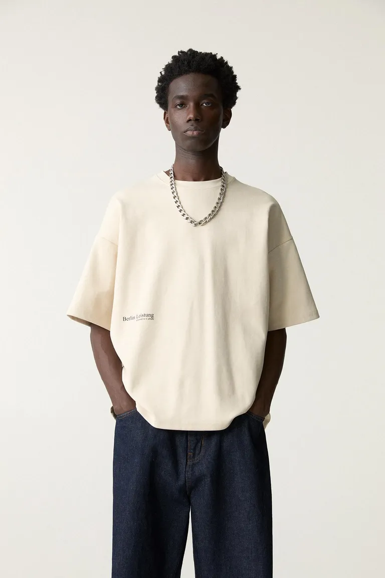 Remera berlin leistung de Pull&Bear en Remeras y Polos para argentina