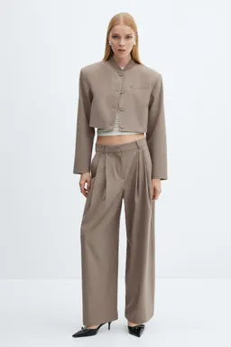 Chaqueta crop con botones de Mango en Chaquetas para argentina