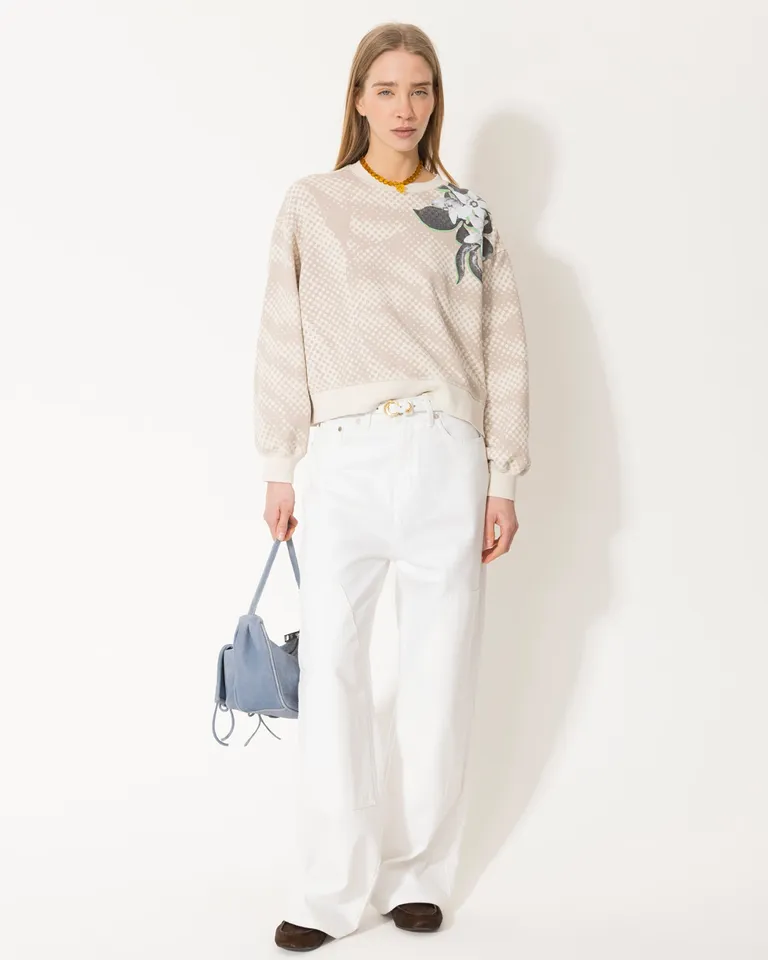 Pantalón ancho de gabardina con detalles de cortes y remaches en estilo carpintero de Jazmin Chebar en Pantalones para argentina