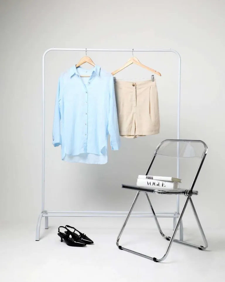 Camisa de lino con tabla en la espalda, diseño elegante y versátil para mujeres de Hesed en Camisas para argentina