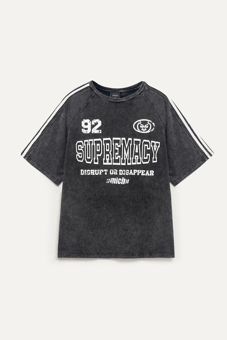 Remera oversize de algodón con diseño gráfico y detalles en contraste de 47 Street en Remeras para argentina