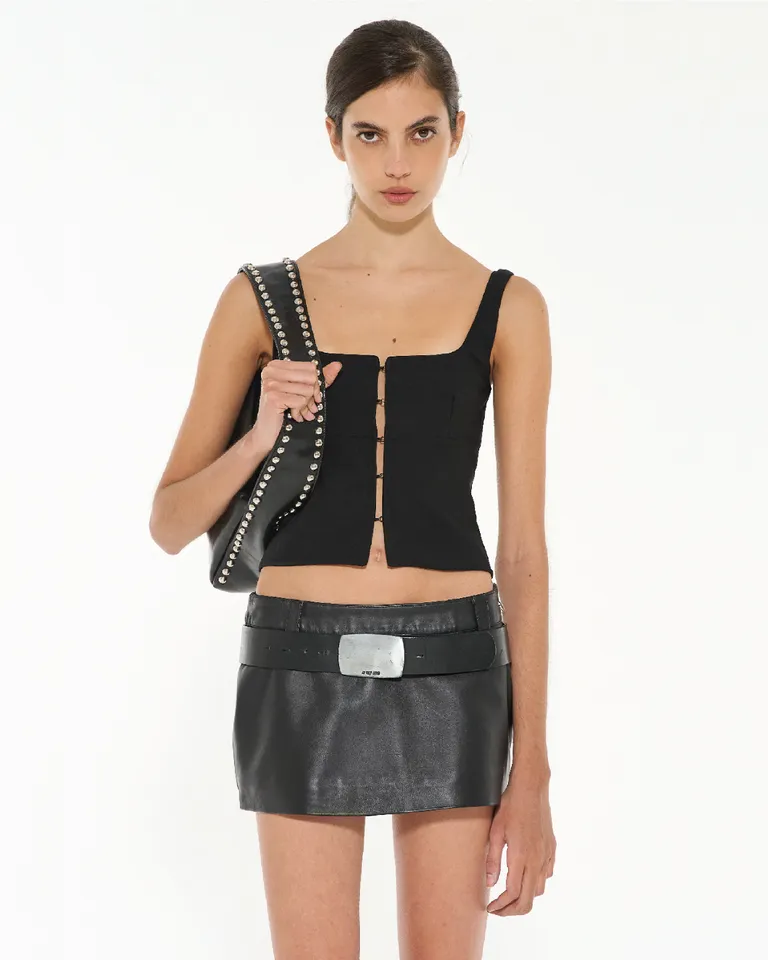 Top corset negro de diseño con escote cuadrado y breteles decorativos de Ay Not Dead en Tops para argentina