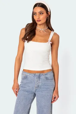Musculosa lola textura rib de Edikted en Tops para argentina