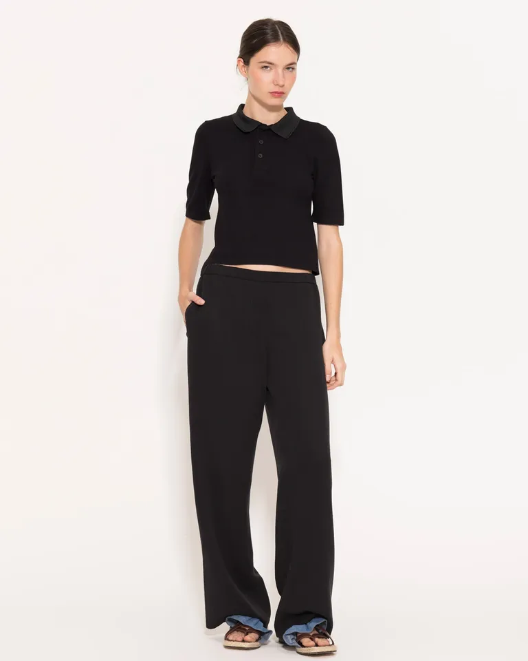 Pantalón de corte recto en tela suave y ligera para un look casual y elegante de Jazmin Chebar en Pantalones para argentina