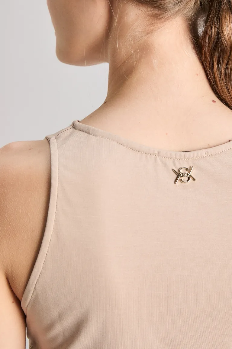 Musculosa Allie de Corte Slim con Tajo Lateral y Frunces de Kosiuko en Tops para argentina