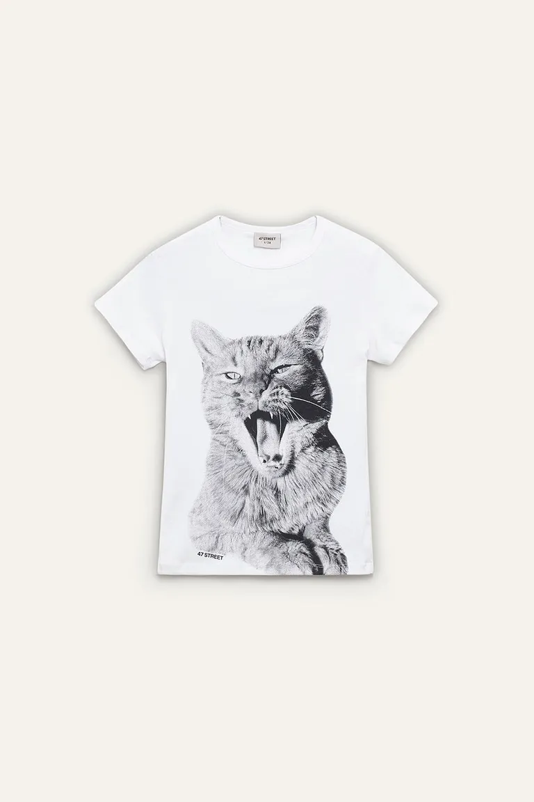 Remera de manga corta con cuello redondo y estampa frontal de felino de 47 Street en Remeras para argentina