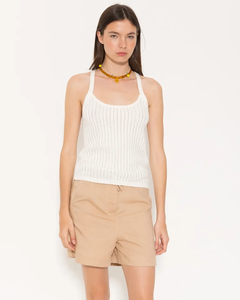 Top blanco de punto con escote redondo y espalda cruzada de Jazmin Chebar en Tops para argentina