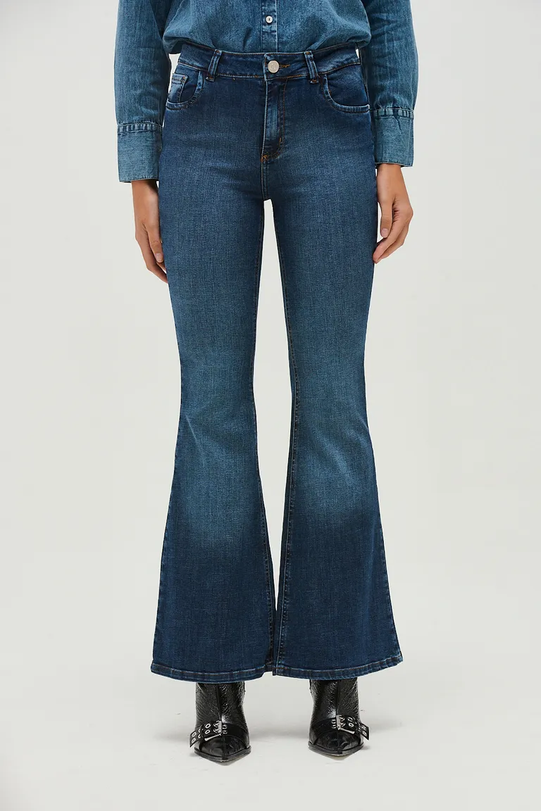 Jean tiro alto con corte botamanga acampanada para mujer de Sweet en Pantalones para argentina