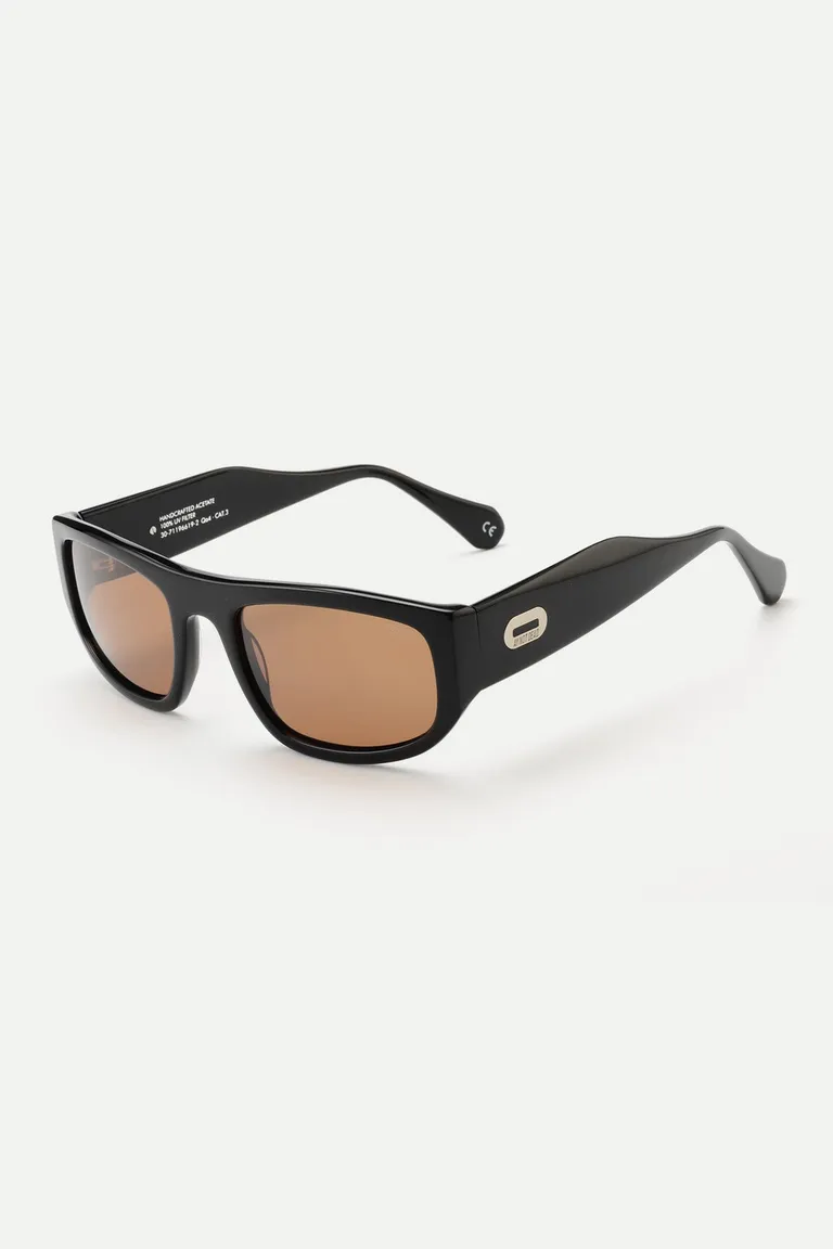 Gafas de acetato con lentes polarizadas y acabado premium de Ay Not Dead en Anteojos para argentina