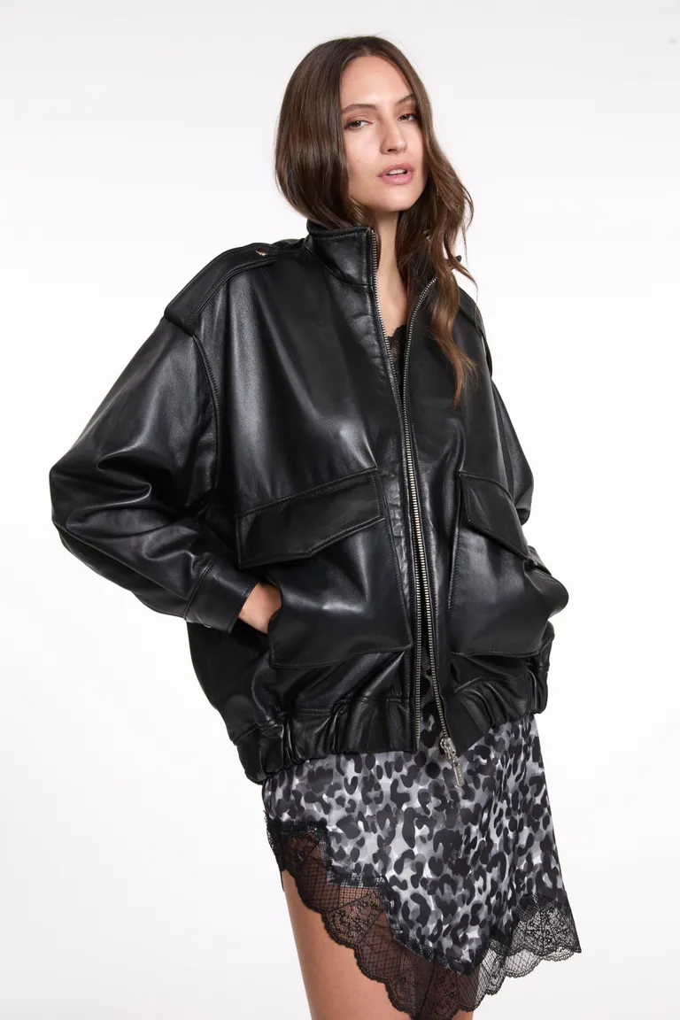 Chaqueta oversize de cuero negro con cierre y bolsillos delanteros de Justaosadia en Chaquetas para argentina