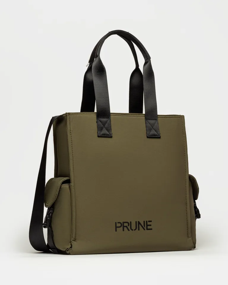 Bolso shopper rectangular con doble manija, bolsillos laterales y correa larga regulable de Prüne en Bolsos y Carteras para argentina