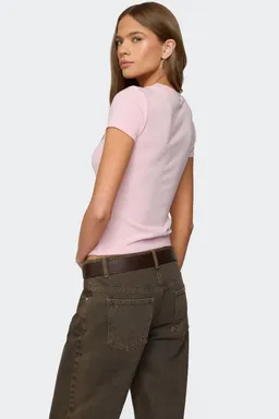 Remera daphney acanalada de Edikted en Remeras para argentina