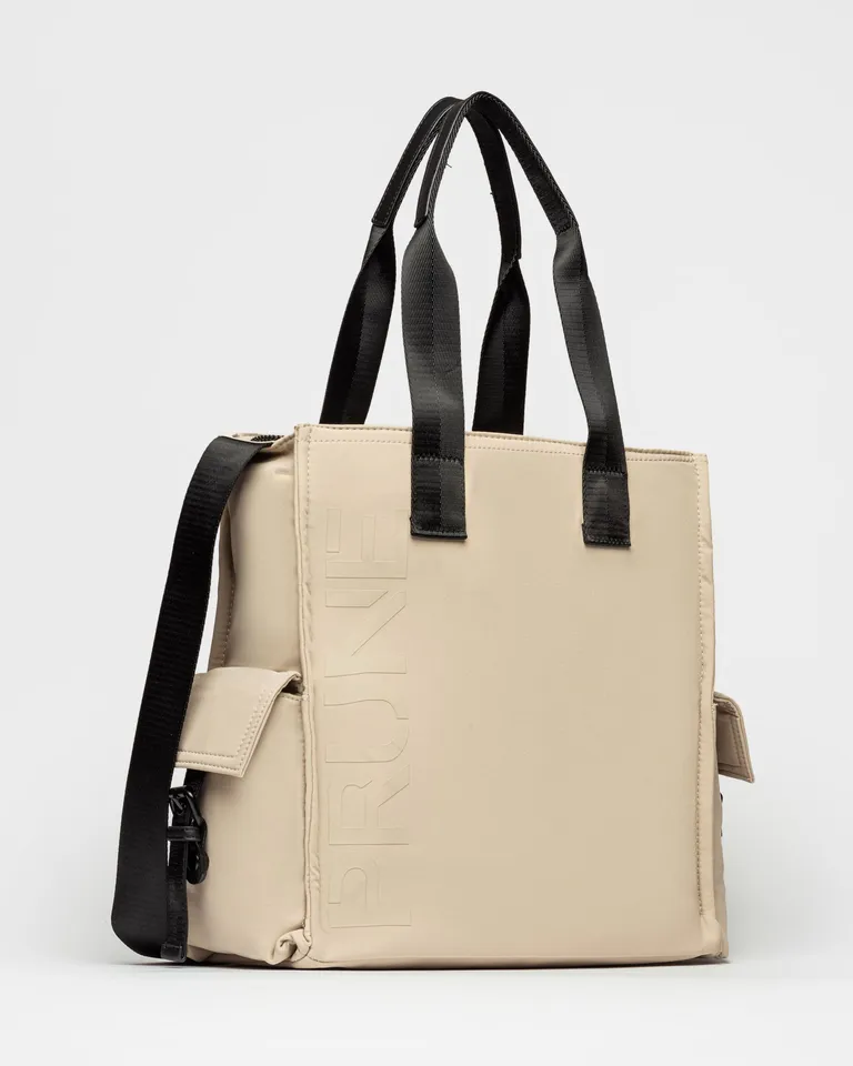 Cartera al hombro flight en nylon beige con estampado xl del logo de Prüne en Bolsos y Carteras para argentina