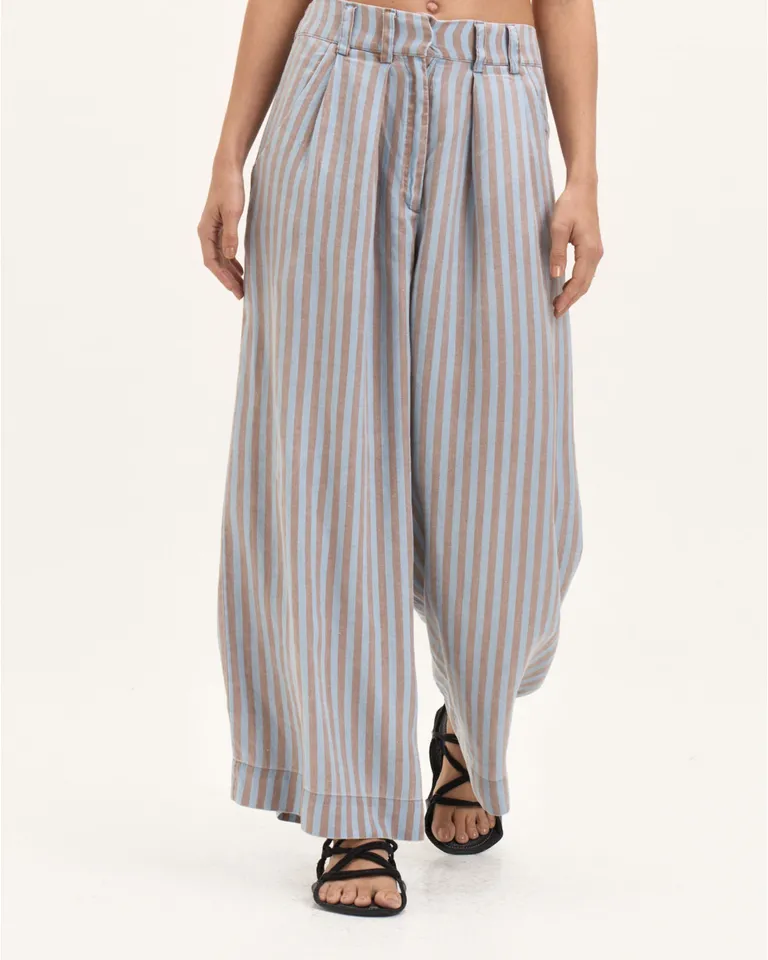 Pantalón holgado y de lino con detalles en frentes y elástico en la espalda de Blue Sheep en Pantalones para argentina