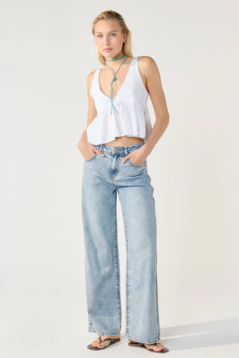 Pantalones de tiro medio con pierna amplia en acabado lavado y terminación siliconada de Cuesta Blanca en Pantalones para argentina