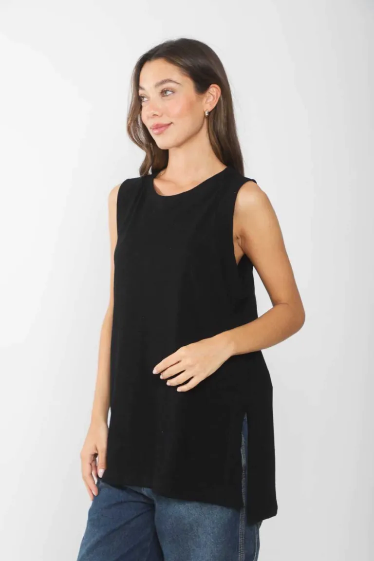 Remera Oversize Blanca Corte Recto con Detalles Laterales de Belle en Remeras para argentina