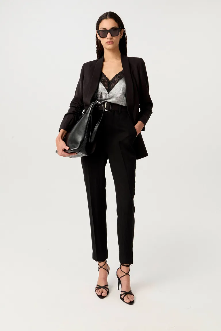 Blazer largo de tencel wash con solapa smoking y mangas 3/4 fruncidas de Markova en Blazers para argentina