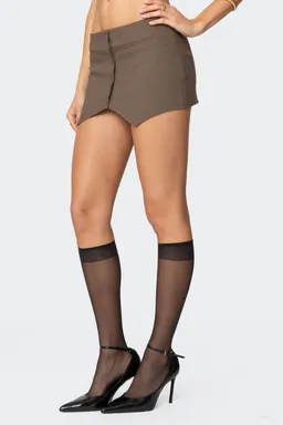 Mini falda short abotonada ellis de Edikted en Shorts para argentina