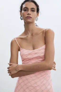 Vestido midi estampado cuadros de Mango en Vestidos para argentina