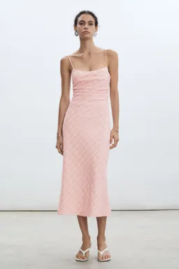 Vestido midi estampado cuadros de Mango en Vestidos para argentina
