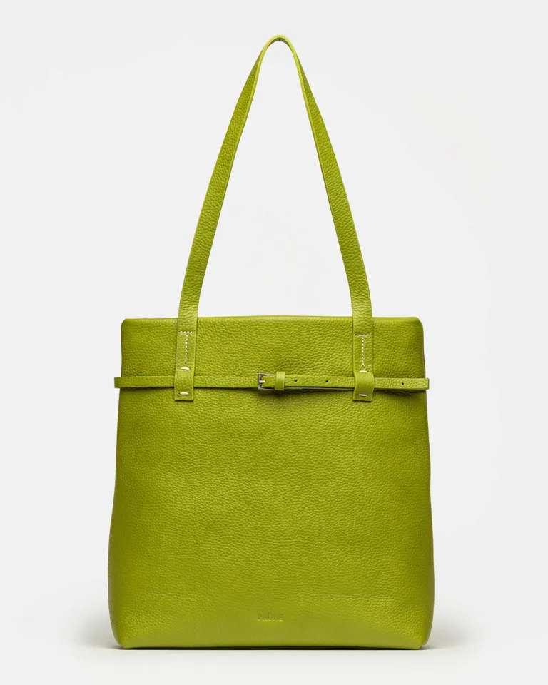 Elegante Cartera Tote en Cuero Graneado Verde con Detalle de Hebilla de Prüne en Bolsos y Carteras para argentina