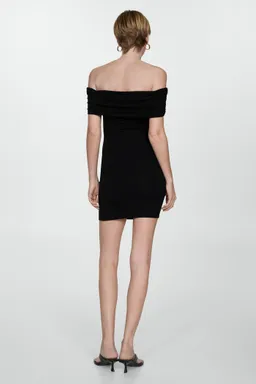 Vestido hombros descubiertos de Mango en Vestidos para argentina