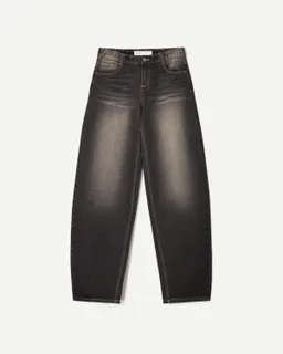 Jeans baggy barrel de Bershka en Pantalones para argentina