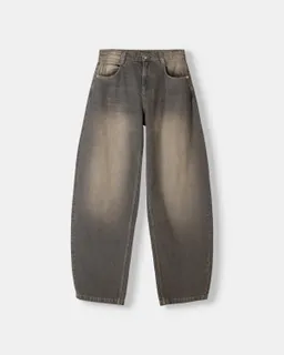 Jeans baggy barrel de Bershka en Pantalones para argentina