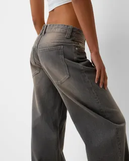 Jeans baggy barrel de Bershka en Pantalones para argentina