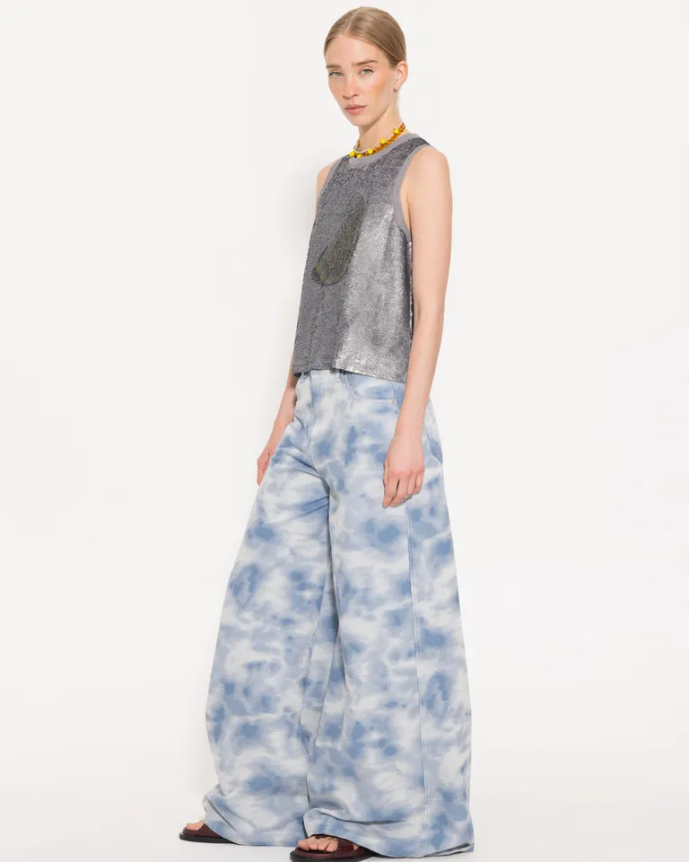 Top sin mangas con detalles de lentejuelas en tejido mesh gris de Jazmin Chebar en Tops para argentina