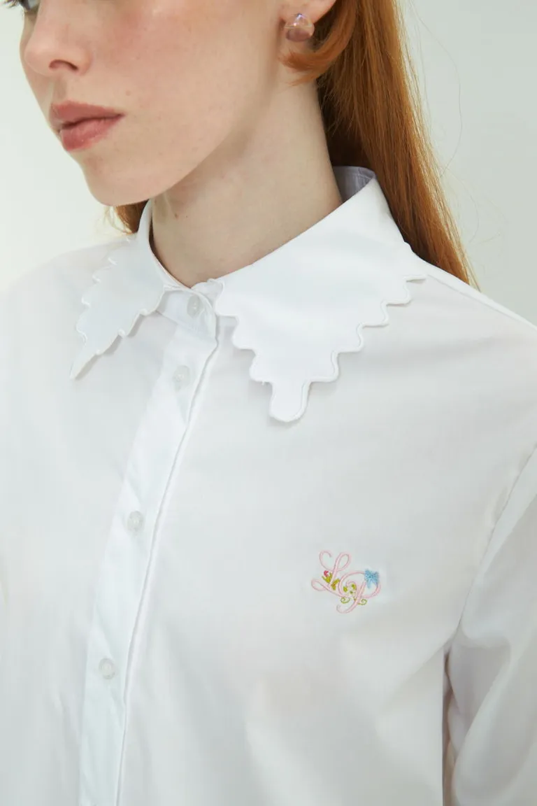 Camisa femenina de poplín de algodón con detalles bordados en el pecho de Las Pepas en Camisas para argentina