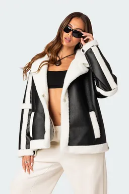 Rocki chaqueta shearling cuero sintético oversize de Edikted en Chaquetas para argentina