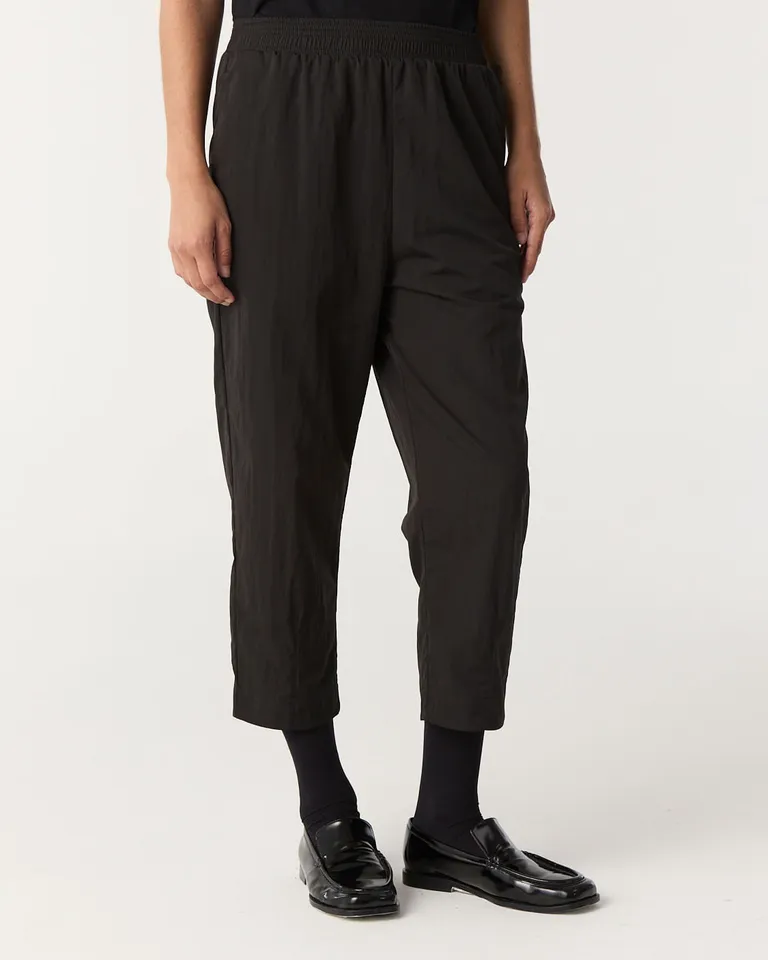 Pantalón de calce relajado con elástico en cintura y bolsillos laterales de Furzai en Pantalones para argentina