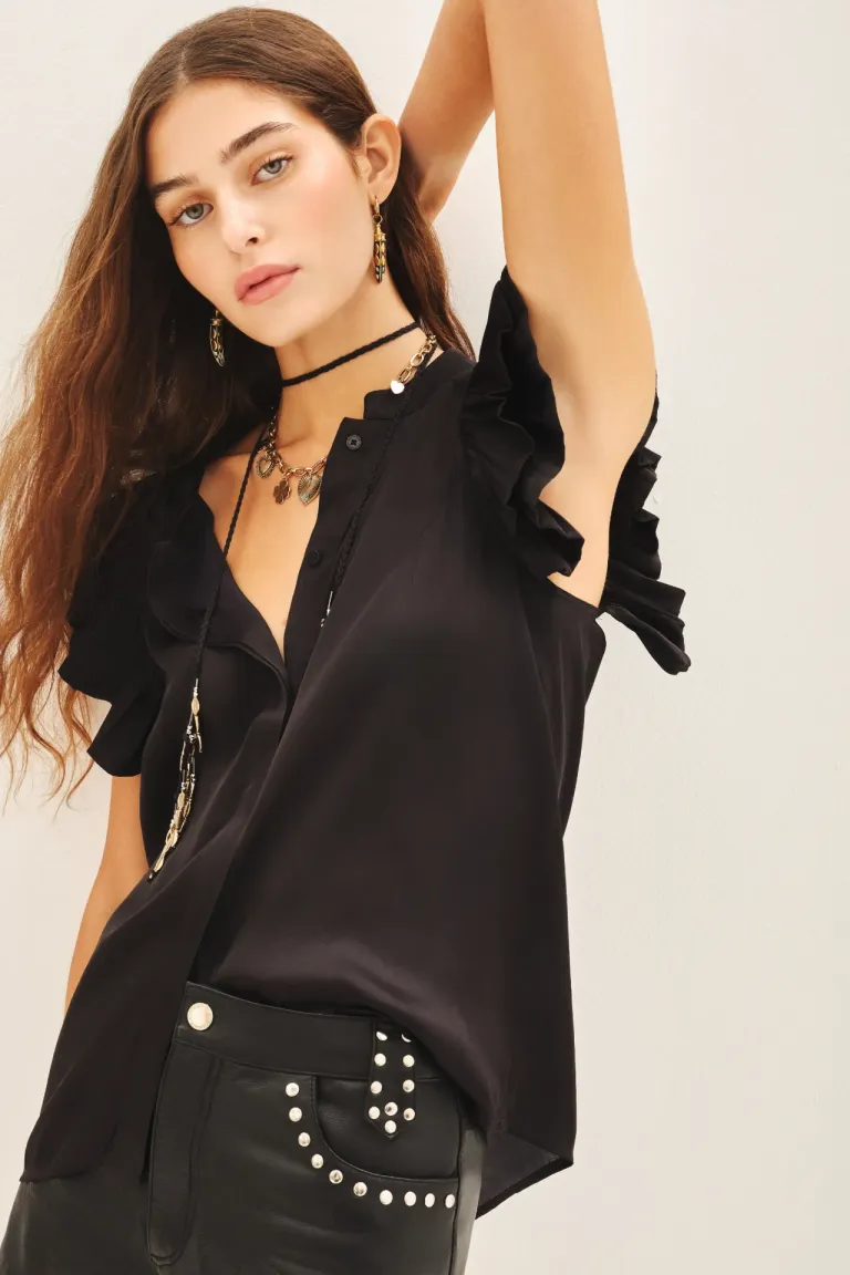 Camisa negra de corte recto con volantes en las mangas - Sofisticación y estilo para tu armario de Rapsodia en Camisas para argentina