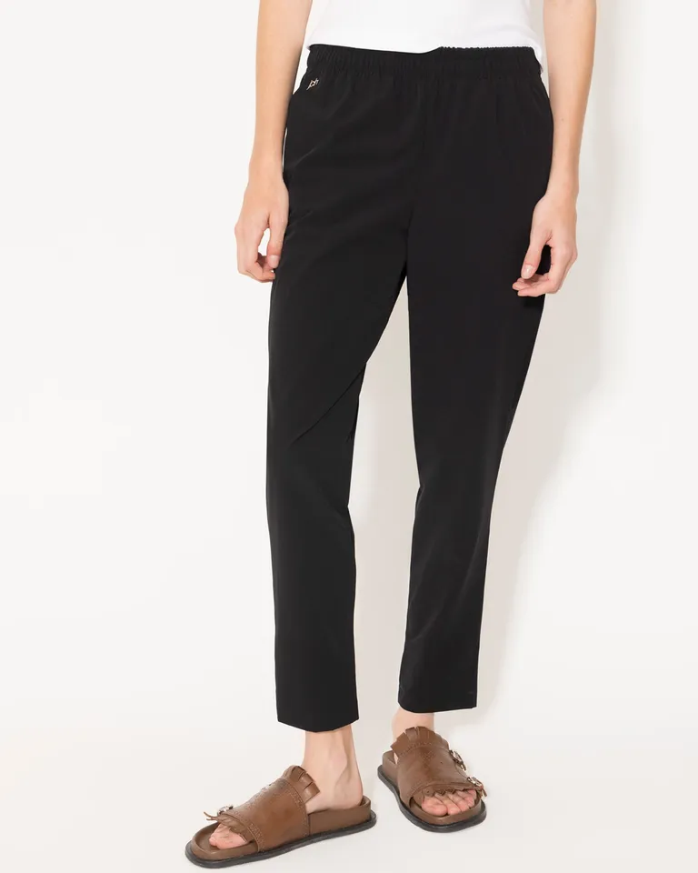 Pantalones Babucha sky: Elegancia y comodidad en un diseño minimalista de Jazmin Chebar en Pantalones para argentina