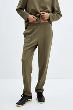 Pantalón jogger costuras piqué de Mango en Pantalones para argentina
